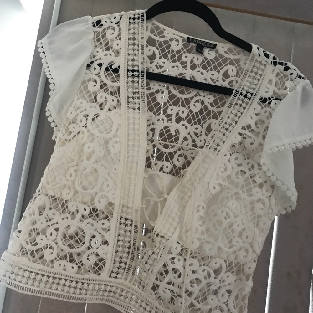 Express crochet top - off white!